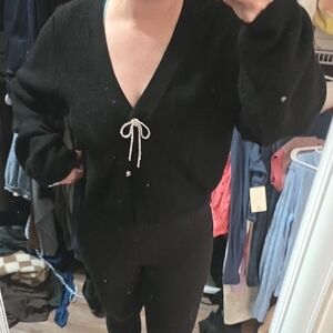 Black V-Neck Tie-Front Women's Sweater